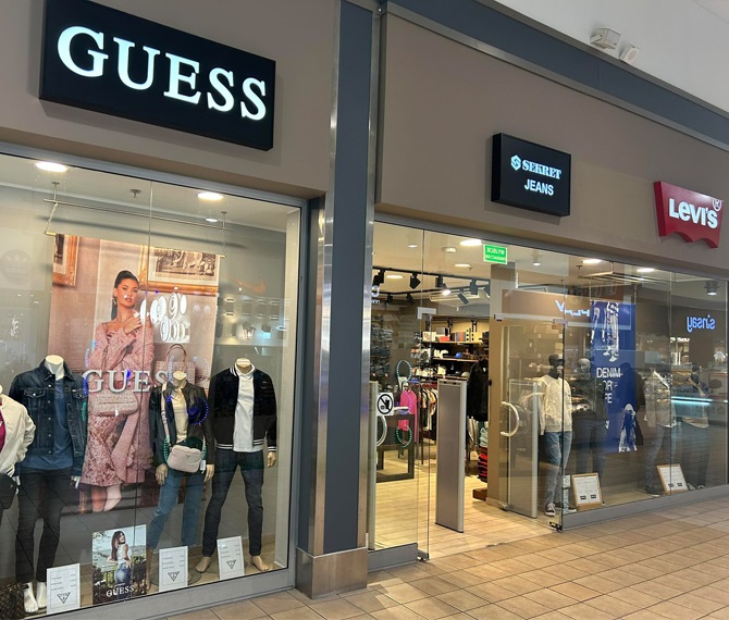 Levi's Guess